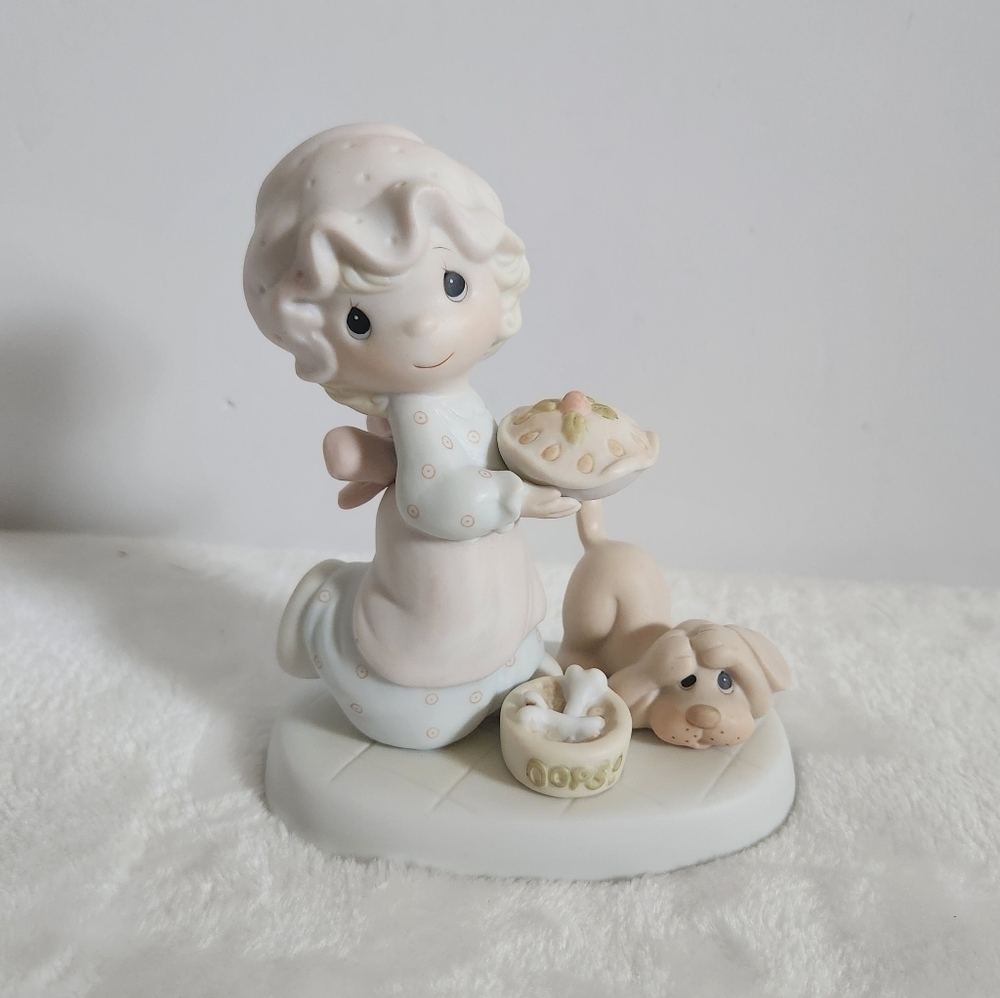 Precious Moments Retired Dropping Over For Christmas 1982 Porcelain Figurine